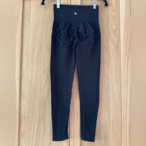 HALARA Black High-Waisted Leggings - Picture 5 of 5